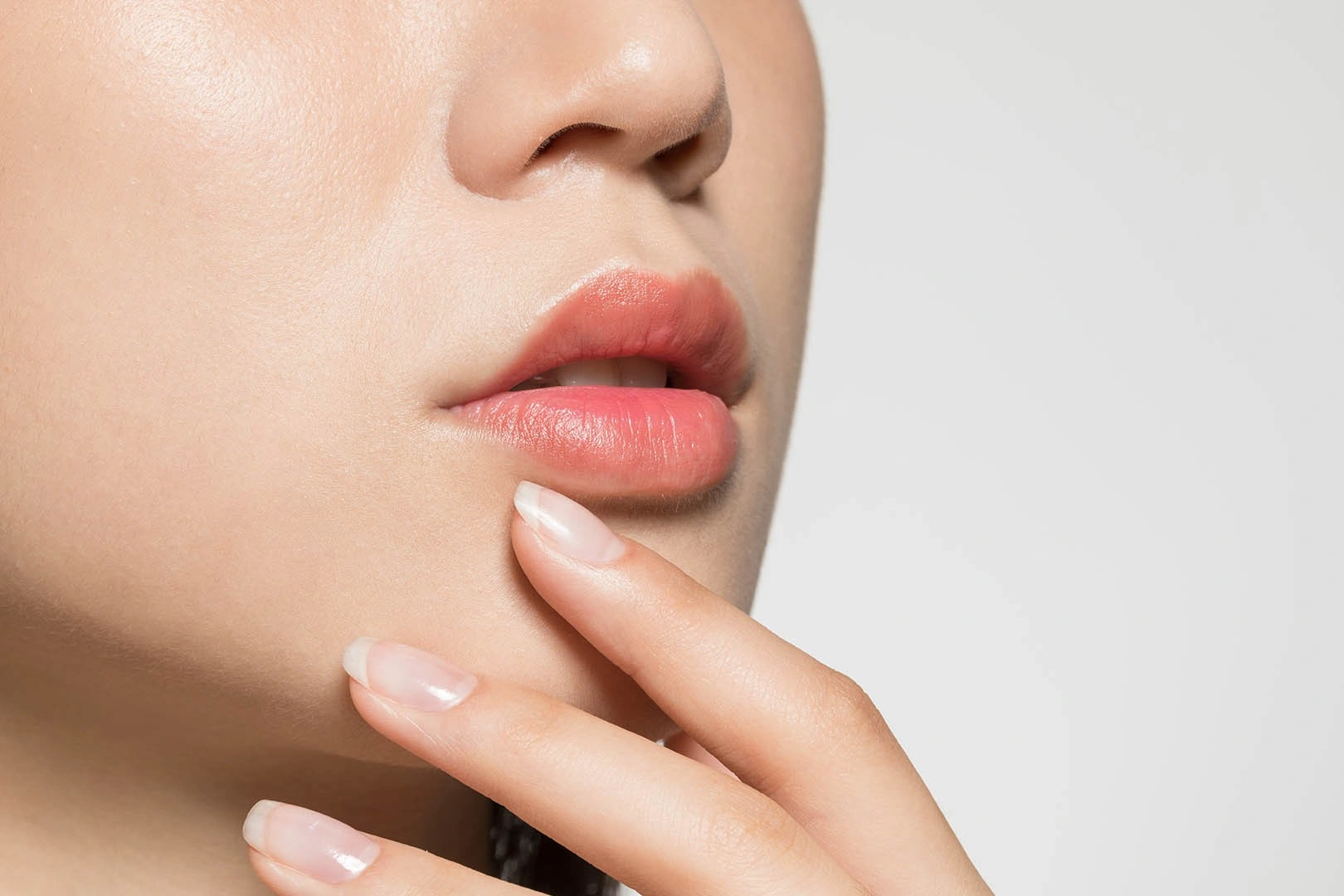 lip-blush-solusi-bibir-merona-alami-tanpa-lipstik