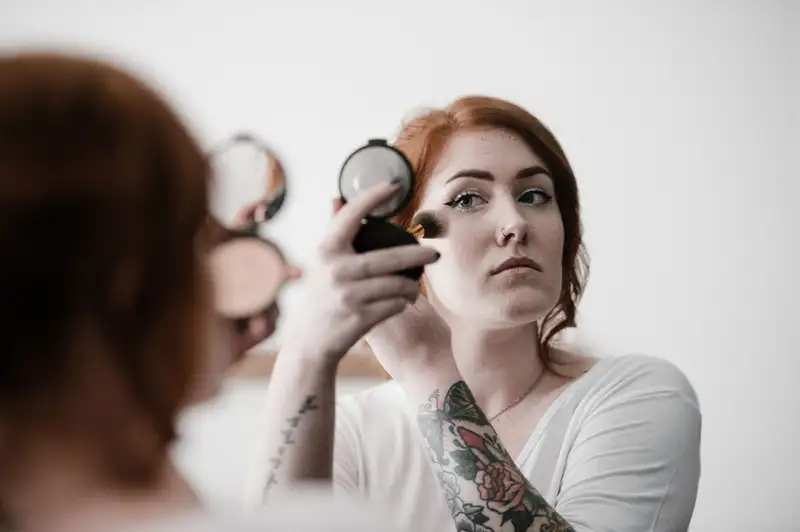 cara-mengatasi-makeup-ngecrack-ala-mua-profesional